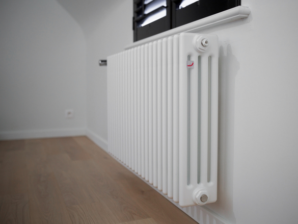 Reference Zehnder Charleston Electric Decorative radiator Front view