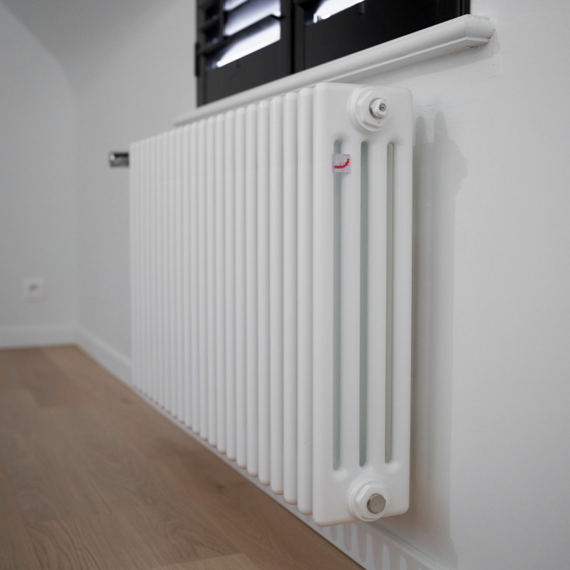 Reference Zehnder Charleston Electric Decorative radiator Front view