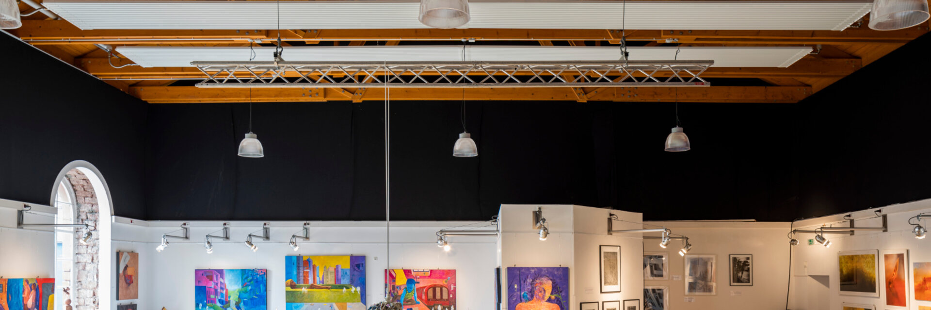 Reference Zehnder ZFP Heating and cooling ceilings 