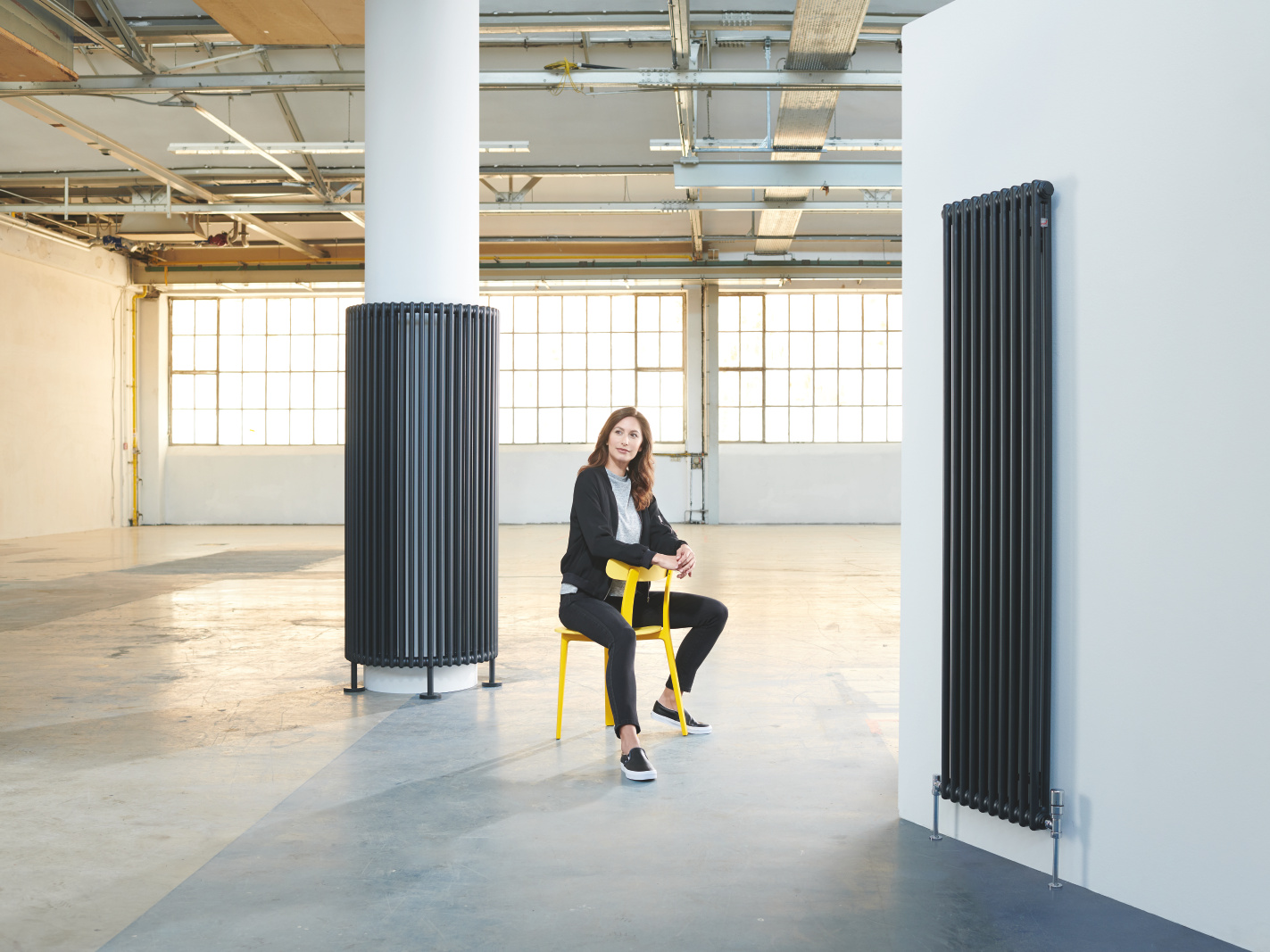 Photograph Zehnder Charleston Electric Decorative radiator Side view