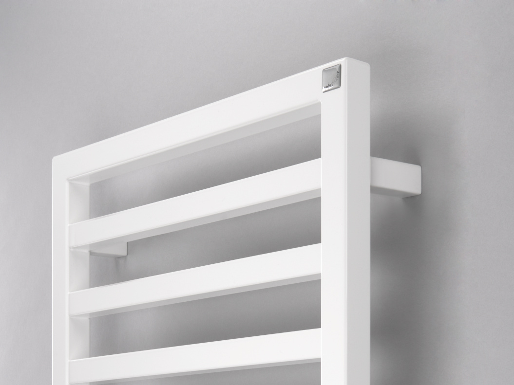 Cut-Out Zehnder Quaro - MX Decorative radiator Side view